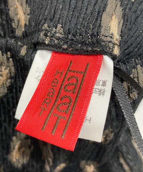 HaaT（ハート）HaaT (ハート) 総柄シルクストレッチスカート ベージュ×ブラック サイズ:2の古着・服飾アイテム