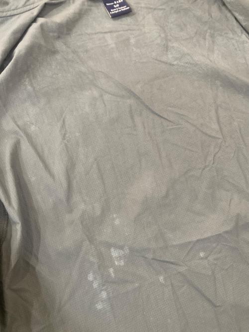 ARC'TERYX（アークテリクス）ARC'TERYX (アークテリクス) ナイロンマウンテンパーカー グレー サイズ:Sの古着・服飾アイテム