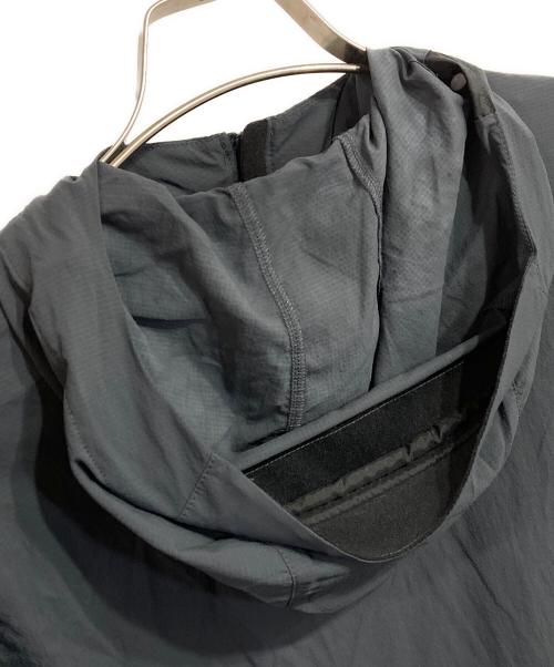 ARC'TERYX（アークテリクス）ARC'TERYX (アークテリクス) ナイロンマウンテンパーカー グレー サイズ:Sの古着・服飾アイテム