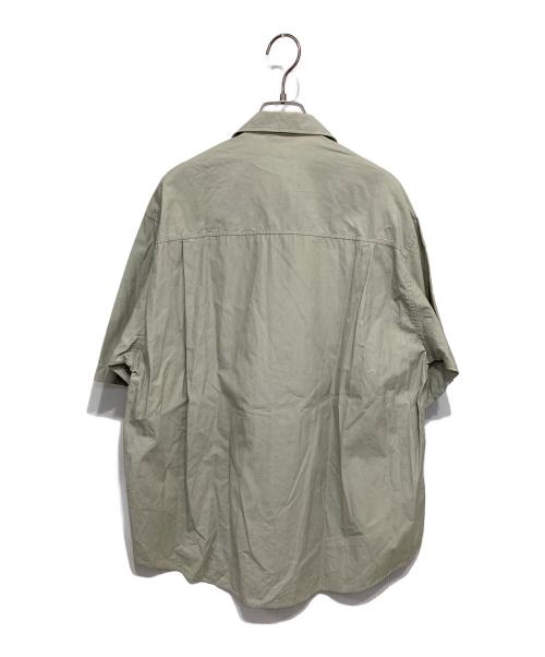 AURALEE（オーラリー）AURALEE (オーラリー) WASHED FINX TWILL HALF SLEEVED BIG SHIRTS グリーン サイズ:3の古着・服飾アイテム