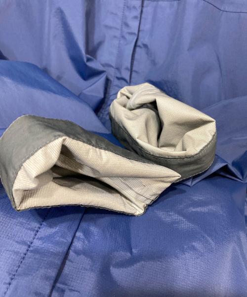 Patagonia（パタゴニア）Patagonia (パタゴニア) Torrent Shell Jacket ネイビー サイズ:Mの古着・服飾アイテム