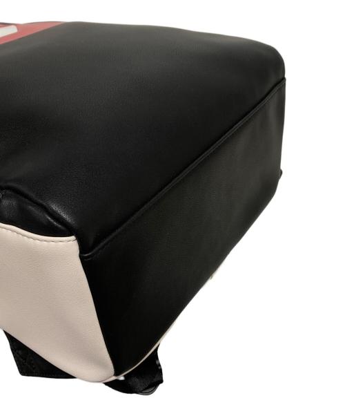 DIESEL（ディーゼル）DIESEL (ディーゼル) Dロゴバックパック ベージュ×ブラックの古着・服飾アイテム