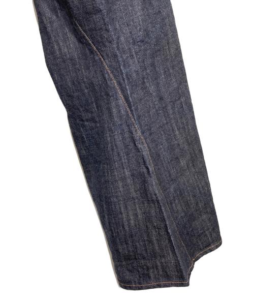 NVRFRGT（ネヴァーフォーゲット）NVRFRGT (ネヴァーフォーゲット) 3D TWISTED WIDE LEG JEANS インディゴ サイズ:1の古着・服飾アイテム