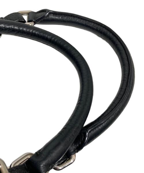 PRADA（プラダ）PRADA (プラダ) レザーロゴハンドバッグ ブラックの古着・服飾アイテム