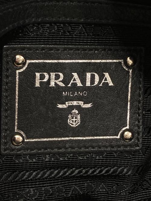 PRADA（プラダ）PRADA (プラダ) レザーロゴハンドバッグ ブラックの古着・服飾アイテム