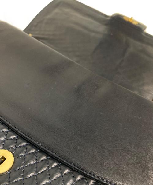 BALLY（バリー）BALLY (バリー) キルティングチェーンショルダーバッグ ゴールド×ネイビーの古着・服飾アイテム