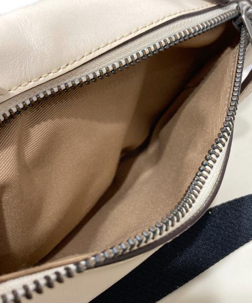 COACH（コーチ）COACH (コーチ) 馬車柄 ショルダーボディバッグ アイボリーの古着・服飾アイテム