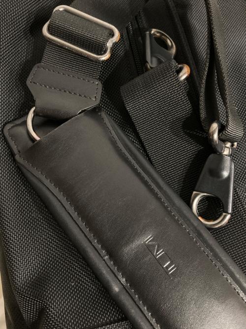 TUMI（トゥミ）TUMI (トゥミ) 2WAYショルダーバッグ ブラックの古着・服飾アイテム