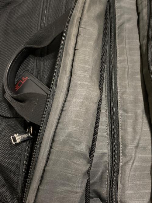 TUMI（トゥミ）TUMI (トゥミ) 2WAYショルダーバッグ ブラックの古着・服飾アイテム