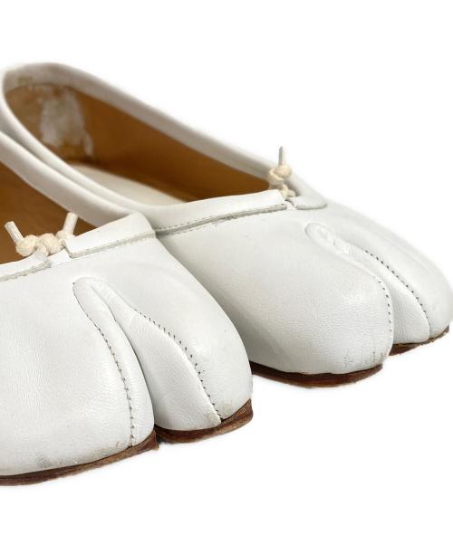Maison Margiela（メゾンマルジェラ）Maison Margiela (メゾンマルジェラ) TABI-バレエシューズ ホワイト サイズ:35の古着・服飾アイテム