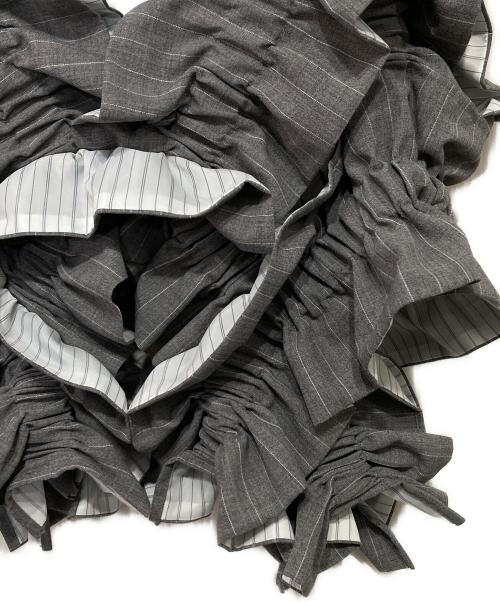 HOUGA（ホウガ）HOUGA (ホウガ) jimmy frill vest グレー サイズ:-の古着・服飾アイテム