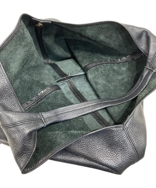 AULENTTI（オウレンティ）AULENTTI (オウレンティ) レザートートバッグ ブラックの古着・服飾アイテム