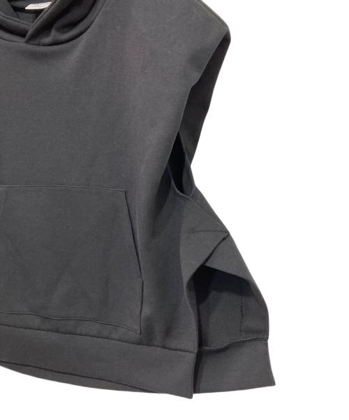 nagonstans（ナゴンスタンス）nagonstans (ナゴンスタンス) side vents hoodie vest ブラック サイズ:MEDIUMの古着・服飾アイテム