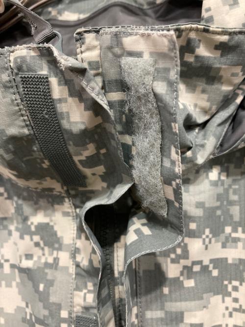 ECWCS（エクワックス）ECWCS (エクワックス) JACKET,EXTREME COLD/WET WEATHER グレー サイズ:X-LARGEの古着・服飾アイテム