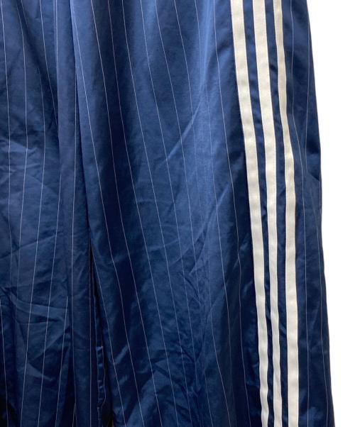 adidas（アディダス）adidas (アディダス) WIDE LEG PANTS ナイトインディゴ サイズ:Mの古着・服飾アイテム