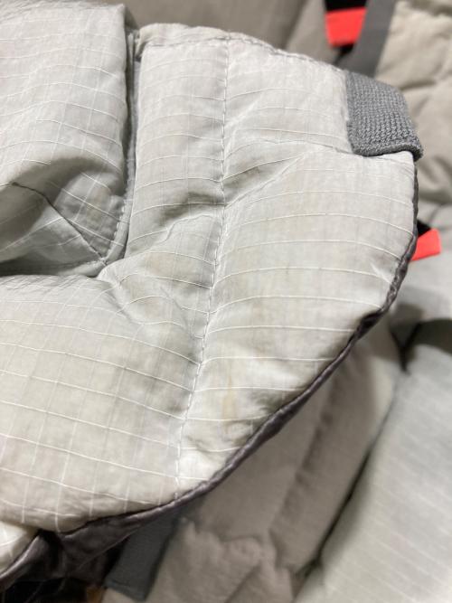 HELLA GREEN（ヘラグリーン）HELLA GREEN (ヘラグリーン) Ripstop Nylon Down Vest グレー サイズ:Lの古着・服飾アイテム