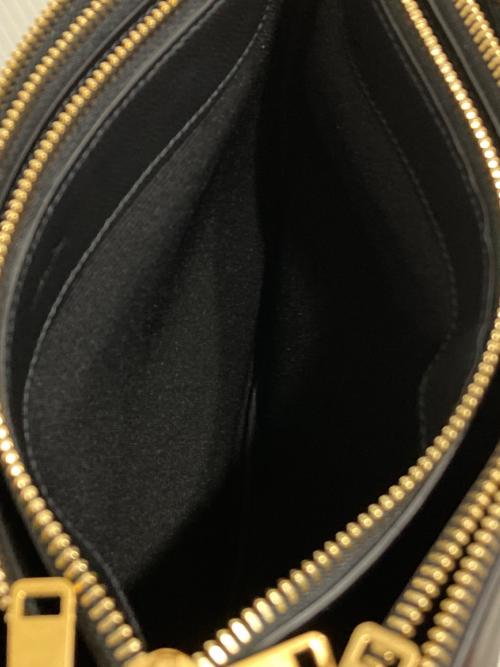 CELINE（セリーヌ）CELINE (セリーヌ) トリオラージレザーショルダーバッグ ブラックの古着・服飾アイテム