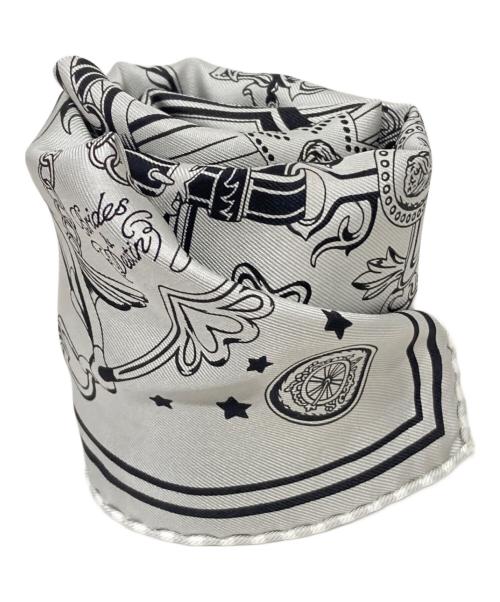 HERMES（エルメス）HERMES (エルメス) カレ55　BRIDES ET DESTIN BAND 馬勒と運命 ホワイトの古着・服飾アイテム