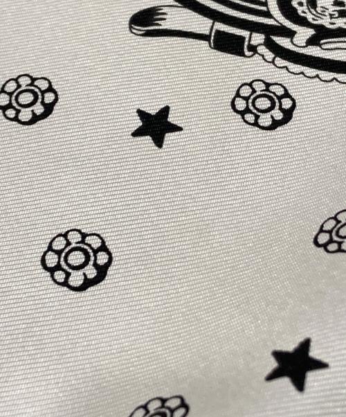 HERMES（エルメス）HERMES (エルメス) カレ55　BRIDES ET DESTIN BAND 馬勒と運命 ホワイトの古着・服飾アイテム