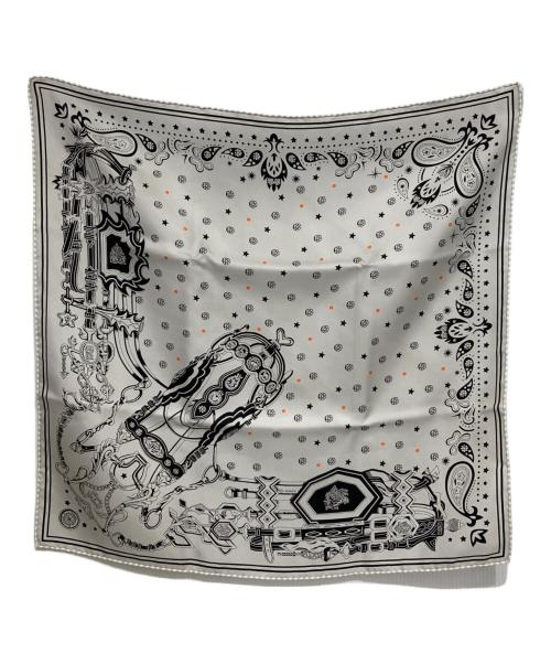 HERMES（エルメス）HERMES (エルメス) カレ55　BRIDES ET DESTIN BAND 馬勒と運命 ホワイトの古着・服飾アイテム