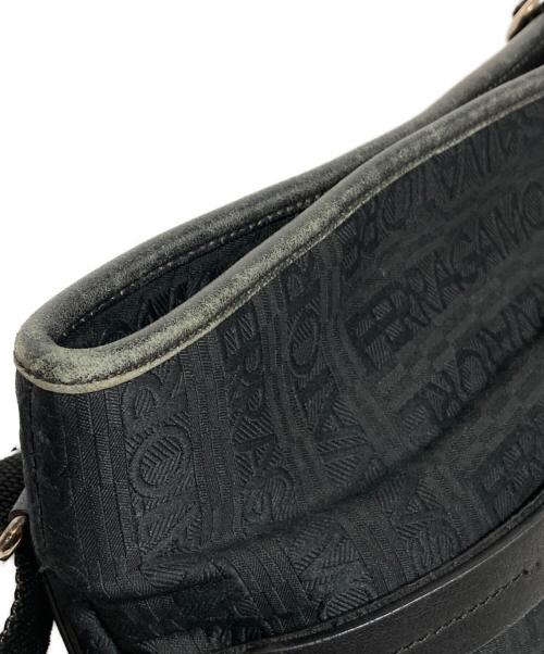 Salvatore Ferragamo（サルヴァトーレ フェラガモ）Salvatore Ferragamo (サルヴァトーレ フェラガモ) ショルダーバッグ ブラックの古着・服飾アイテム
