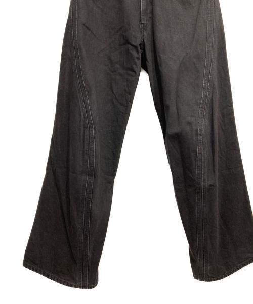 NVRFRGT（ネヴァーフォーゲット）NVRFRGT (ネヴァーフォーゲット) 3D TWISTED WIDE LEG JEANS グレー サイズ:1の古着・服飾アイテム