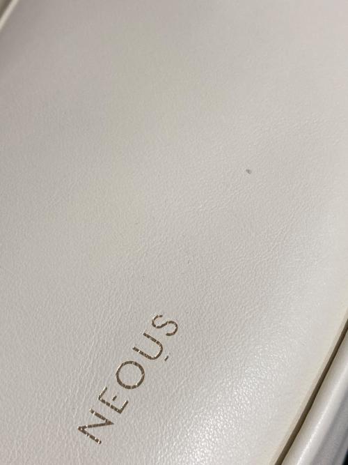 NEOUS（ネオアス）NEOUS (ネオアス) オリオン クレセント ショルダーバッグ ホワイトの古着・服飾アイテム