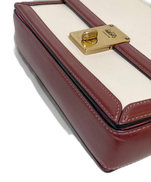 COACH（コーチ）COACH (コーチ) ハットン ショルダー バッグ レッド×ホワイトの古着・服飾アイテム
