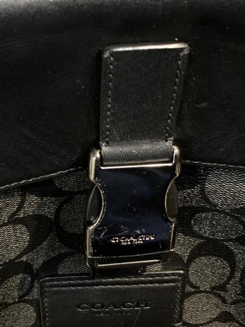 COACH（コーチ）COACH (コーチ) トラック パック シグネチャー キャンバスショルダーバッグ ブラックの古着・服飾アイテム