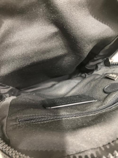COACH（コーチ）COACH (コーチ) トラック パック シグネチャー キャンバスショルダーバッグ ブラックの古着・服飾アイテム