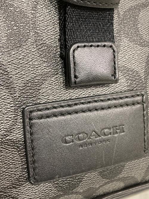 COACH（コーチ）COACH (コーチ) トラック パック シグネチャー キャンバスショルダーバッグ ブラックの古着・服飾アイテム