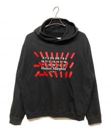 Maison Margiela（メゾンマルジェラ）の古着「カレンダーロゴプリントフーディ」｜ブラック