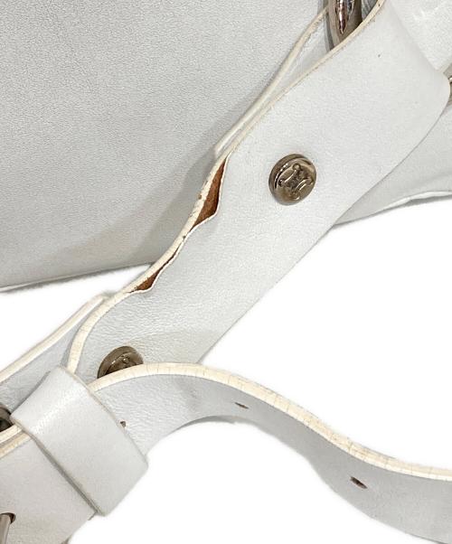 CELINE（セリーヌ）CELINE (セリーヌ) リングデザインショルダーバッグ ホワイトの古着・服飾アイテム