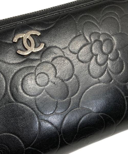 CHANEL（シャネル）CHANEL (シャネル) カメリアラウンドファスナー財布 ブラックの古着・服飾アイテム