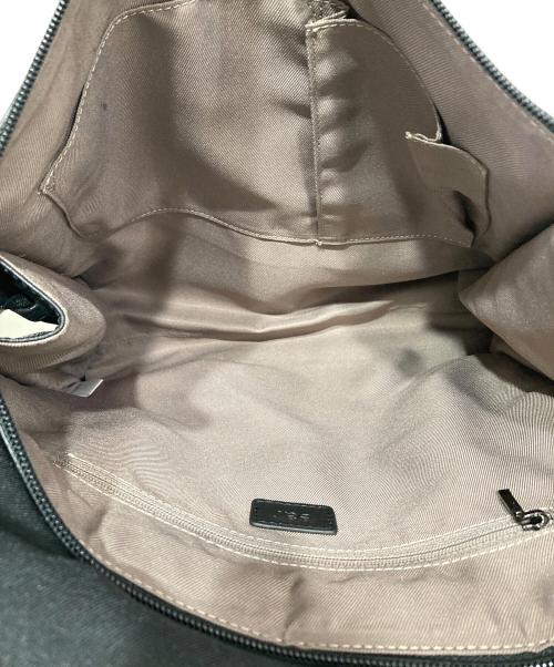 ear PAPILLONNER（イアパピヨネ）ear PAPILLONNER (イアパピヨネ) 本革スクエアレザーリュック ブラックの古着・服飾アイテム