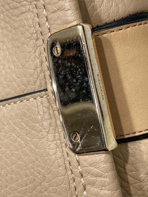COACH（コーチ）COACH (コーチ) ハンドバッグ ベージュの古着・服飾アイテム