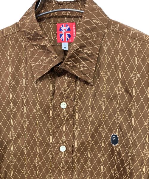 A BATHING APE（アベイシングエイプ）A BATHING APE (アベイシングエイプ) 半袖シャツ ブラウン サイズ:Mの古着・服飾アイテム