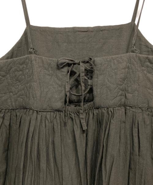 KAGURE（カグレ）KAGURE (カグレ) パターンキルトキャミワンピース チャコールグレー サイズ:Freeの古着・服飾アイテム