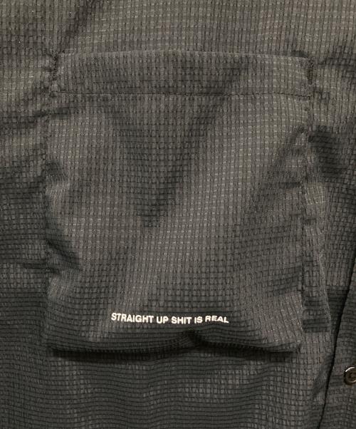TIGHTBOOTH PRODUCTION（タイトブースプロダクション）TIGHTBOOTH PRODUCTION (タイトブースプロダクション) SEERSUCKER ROLL UP SHIRT ブラック サイズ:XLの古着・服飾アイテム