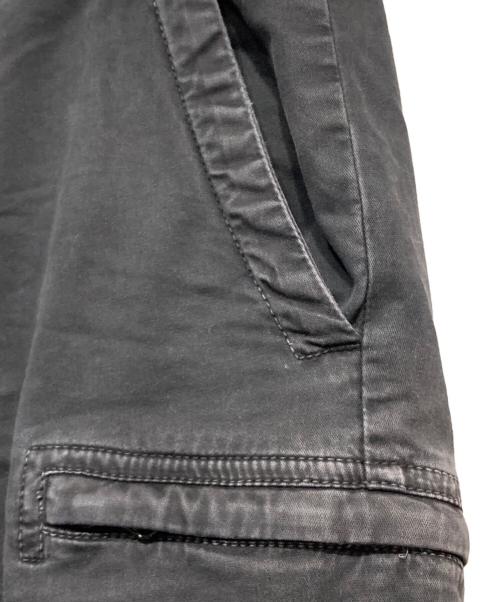STONE ISLAND（ストーンアイランド）STONE ISLAND (ストーンアイランド) カーゴショーツ ブラック サイズ:W31の古着・服飾アイテム