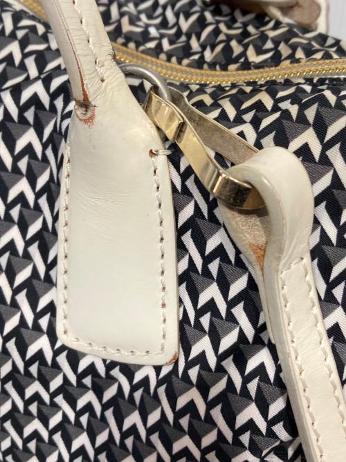 ROBERTA PIERI（ロベルタピエリ）ROBERTA PIERI (ロベルタピエリ) TATAMI 2WAYバッグ グレーの古着・服飾アイテム