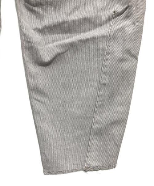 CADUNE（カデュネ）CADUNE (カデュネ) カーヴィーデニムパンツ グレー サイズ:38の古着・服飾アイテム