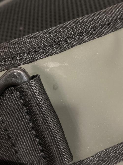 TRIDEAL（トライディール）TRIDEAL (トライディール) TOUGH BIG SLING BAG カーキの古着・服飾アイテム