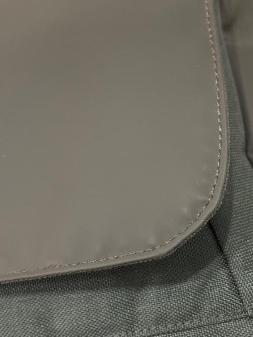 TRIDEAL（トライディール）TRIDEAL (トライディール) TOUGH BIG SLING BAG カーキの古着・服飾アイテム