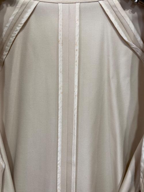 IMPER MEABLE yohji yamamoto（インパァーミィアブル ヨウジヤマモト）IMPER MEABLE yohji yamamoto (インパァーミィアブル ヨウジヤマモト) ステンカラーコート ベージュ サイズ:38の古着・服飾アイテム