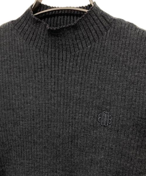 maje（マージュ）maje (マージュ) エンブロイダリーロゴリブニット グレー サイズ:1の古着・服飾アイテム