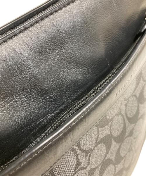 COACH（コーチ）COACH (コーチ) シグネチャーショルダーバッグ ブラックの古着・服飾アイテム