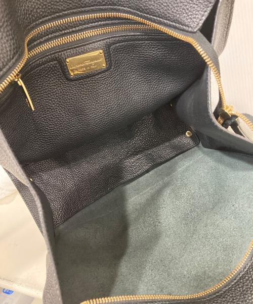Salvatore Ferragamo（サルヴァトーレ フェラガモ）Salvatore Ferragamo (サルヴァトーレ フェラガモ) ショルダーバッグ ブラックの古着・服飾アイテム
