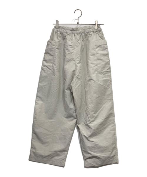 ATA（アタ）ATA (アタ) nylon cocoon pants アイボリー サイズ:FREEの古着・服飾アイテム
