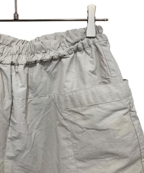 ATA（アタ）ATA (アタ) nylon cocoon pants アイボリー サイズ:FREEの古着・服飾アイテム